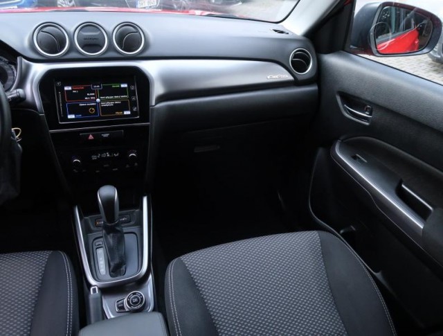 Suzuki Vitara  1.0 BoosterJet 
