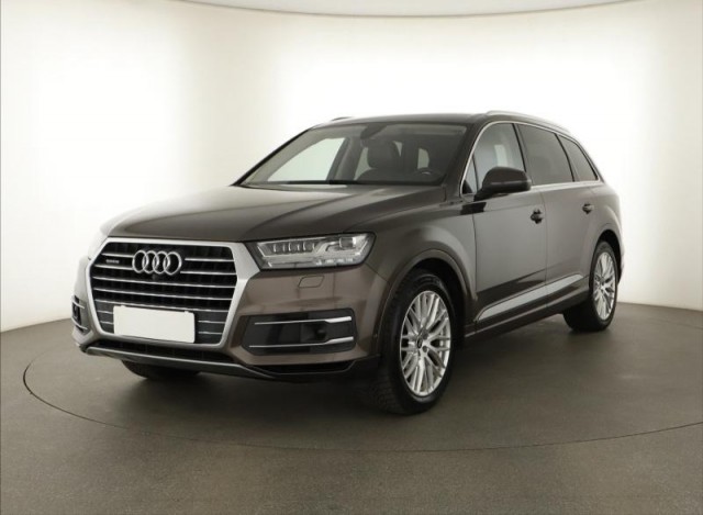 Audi Q7  3.0 TDI 