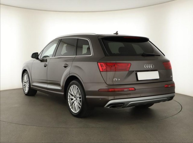 Audi Q7  3.0 TDI 