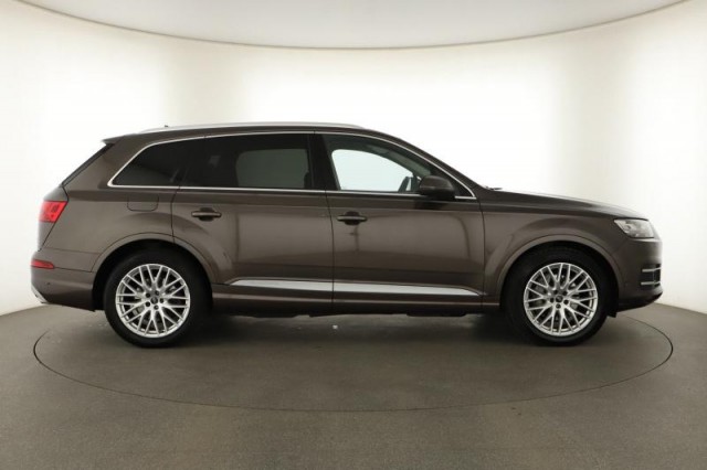 Audi Q7  3.0 TDI 