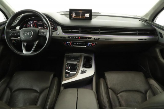 Audi Q7  3.0 TDI 