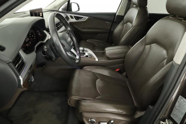 Audi Q7  3.0 TDI 