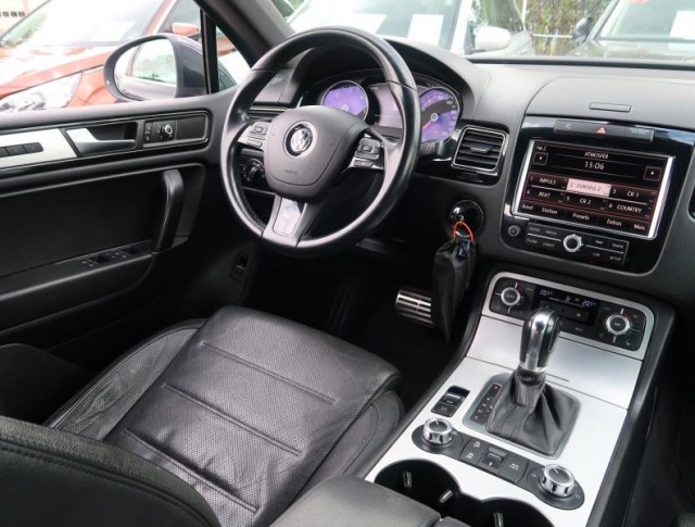 Volkswagen Touareg  3.0 TDI 