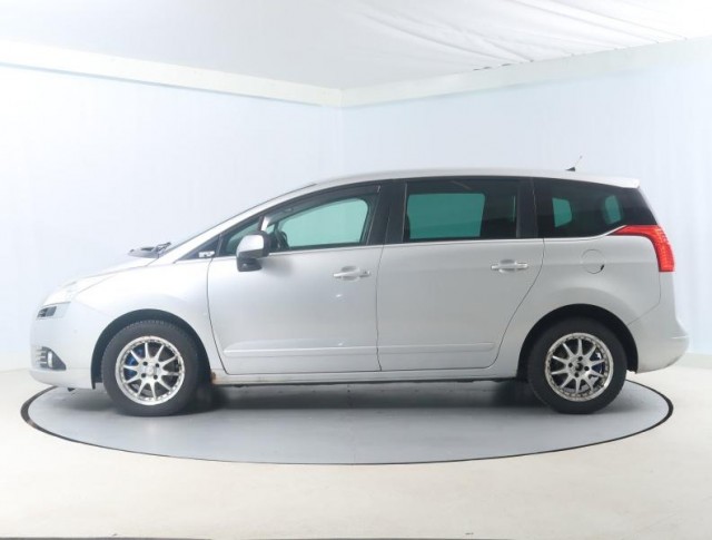 Peugeot 5008  1.6 HDi 
