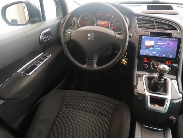 Peugeot 5008  1.6 HDi 
