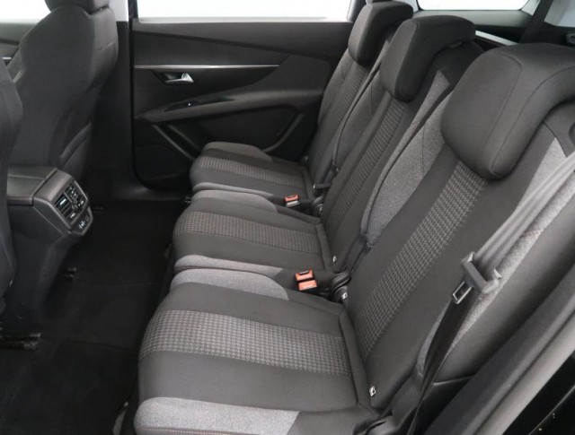 Peugeot 5008  1.5 BlueHDi Active