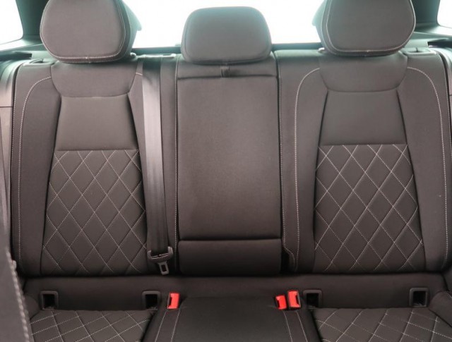 Škoda Karoq  1.5 TSI Sportline