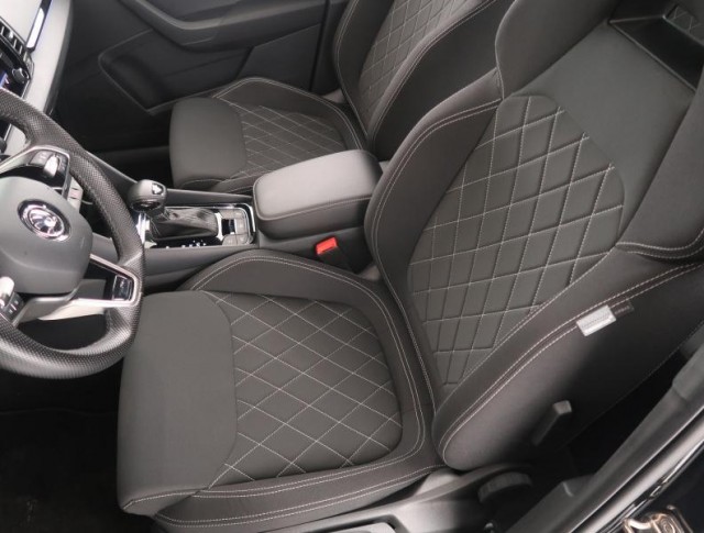 Škoda Karoq  1.5 TSI Sportline