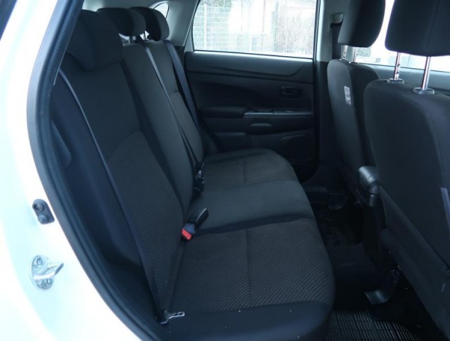 Mitsubishi ASX  1.6 MIVEC 