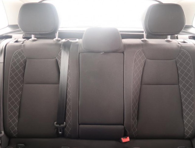 Škoda Karoq  1.5 TSI Ambition