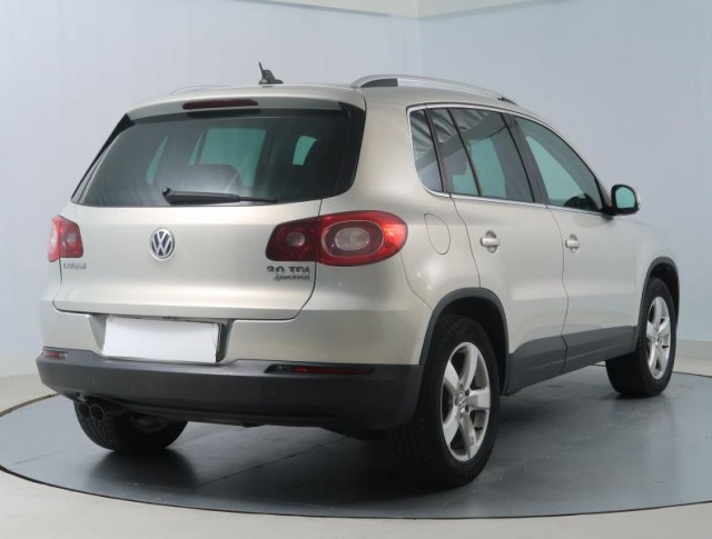 Volkswagen Tiguan  2.0 TDI 