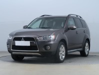 Mitsubishi Outlander  2.2 DI-D Instyle