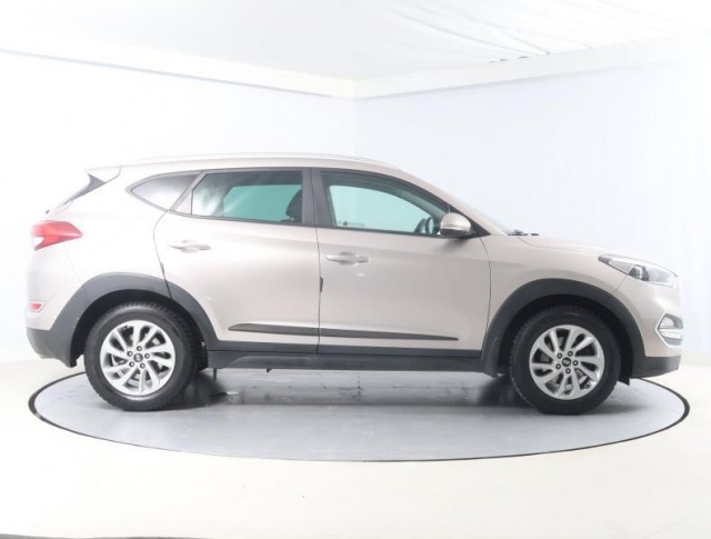 Hyundai Tucson  1.7 CRDi 