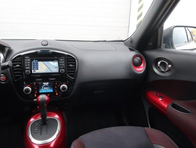Nissan Juke  1.6 i 