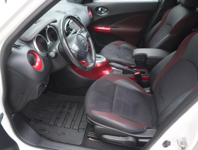 Nissan Juke  1.6 i 