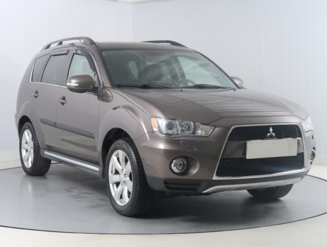 Mitsubishi Outlander  2.2 DI-D 
