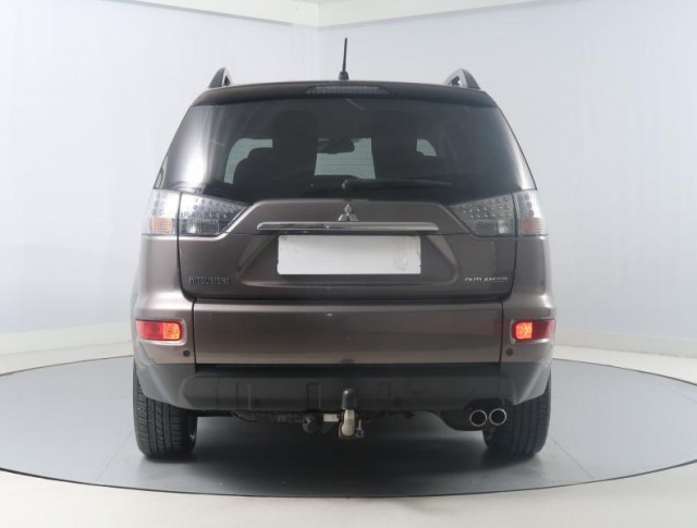 Mitsubishi Outlander  2.2 DI-D 