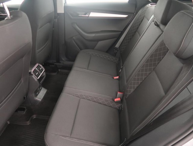 Škoda Karoq  1.0 TSI Ambition Plus