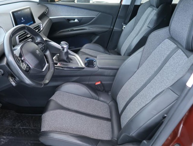 Peugeot 3008  1.5 BlueHDi Allure Pack