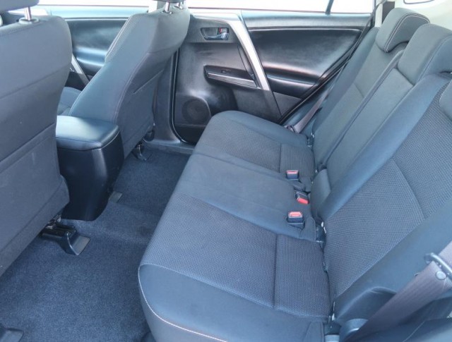 Toyota RAV 4  2.0 VVT-i Selection