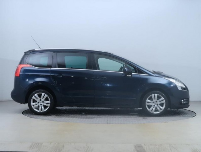 Peugeot 5008  2.0 HDI 