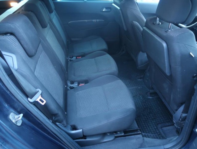 Peugeot 5008  2.0 HDI 