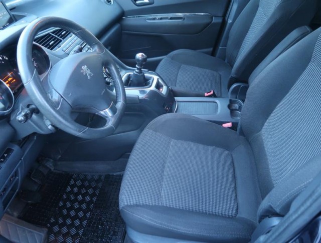 Peugeot 5008  2.0 HDI 