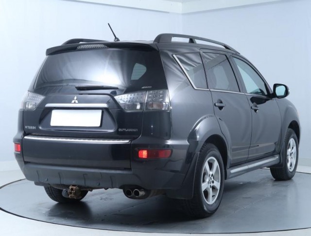 Mitsubishi Outlander  2.2 DI-D 