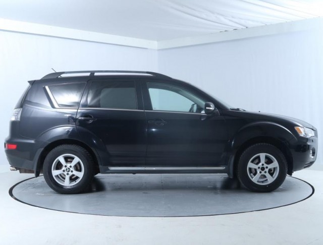 Mitsubishi Outlander  2.2 DI-D 