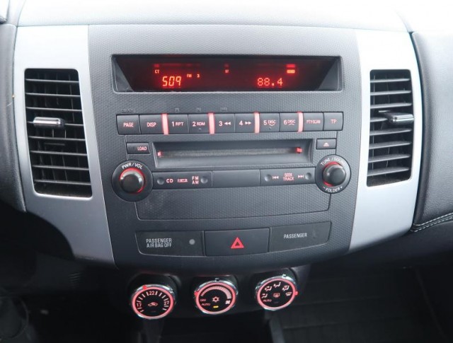 Mitsubishi Outlander  2.2 DI-D 