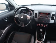 Mitsubishi Outlander  2.2 DI-D 