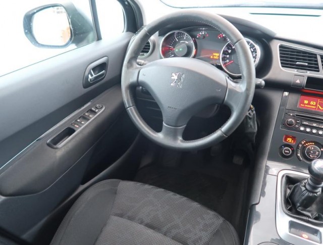 Peugeot 3008  1.6 HDi 