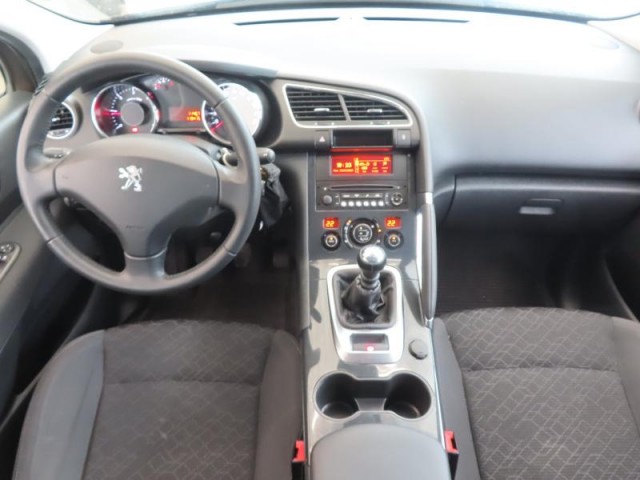 Peugeot 3008  1.6 HDi 