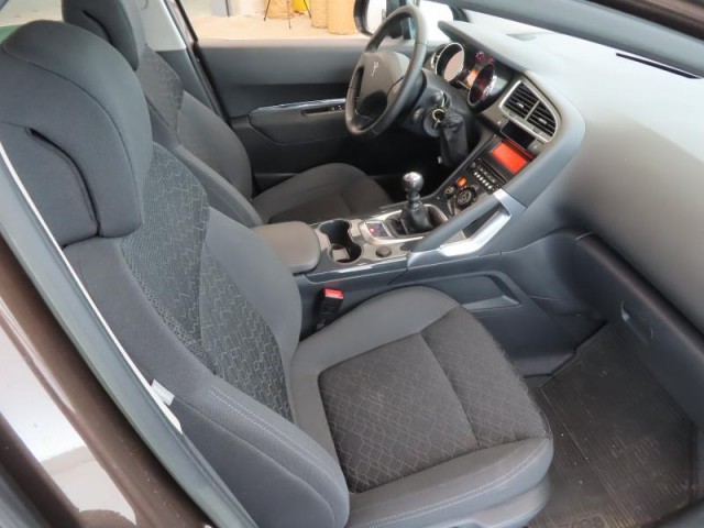 Peugeot 3008  1.6 HDi 