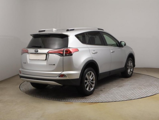 Toyota RAV 4  2.0 D-4D 