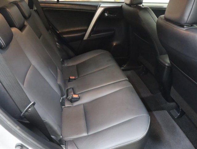 Toyota RAV 4  2.0 D-4D 