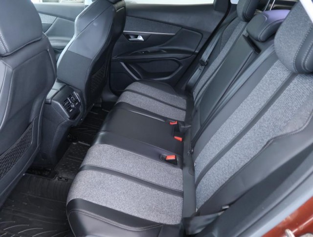 Peugeot 3008  1.5 BlueHDi Allure Pack