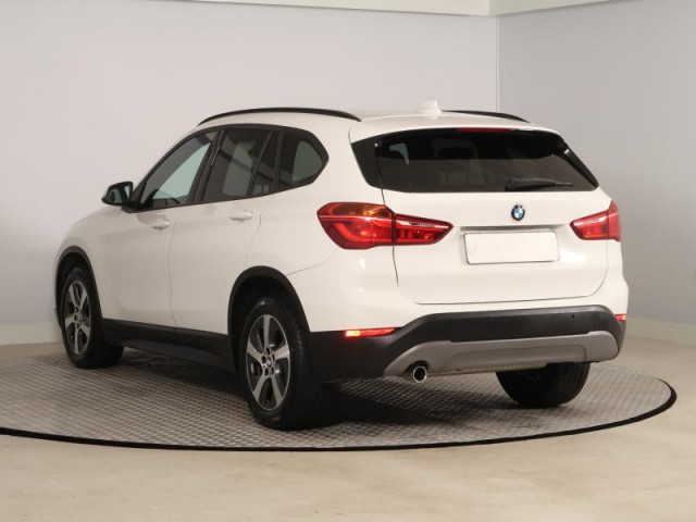 BMW X1  sDrive18i 
