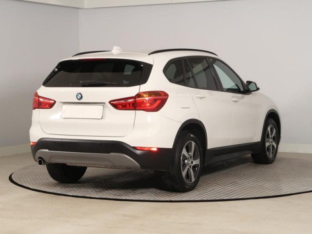 BMW X1  sDrive18i 