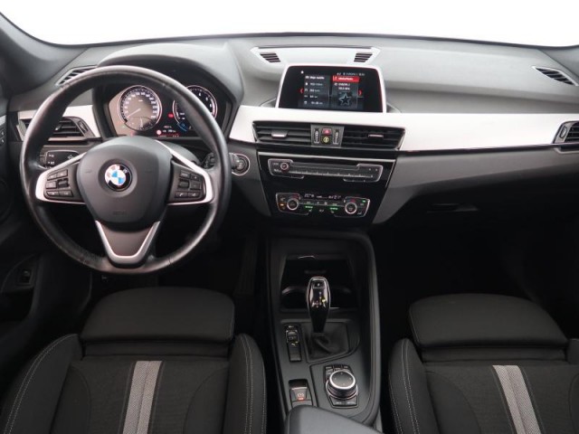 BMW X1  sDrive18i 