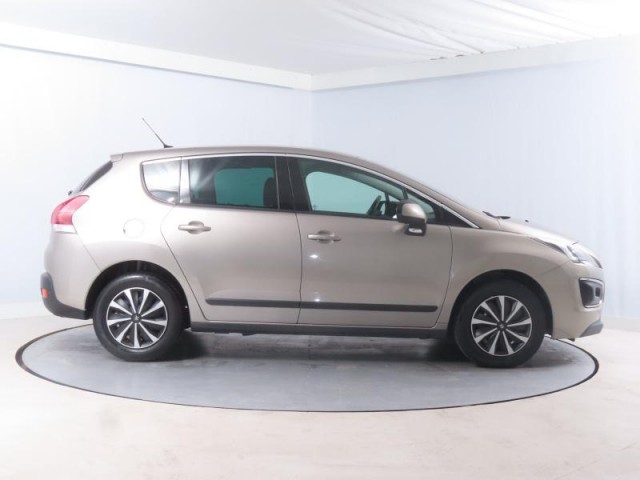Peugeot 3008  1.6 HDi Allure