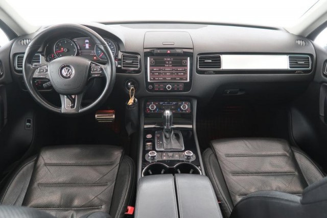 Volkswagen Touareg  3.0 TDI R-Line