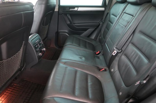 Volkswagen Touareg  3.0 TDI R-Line