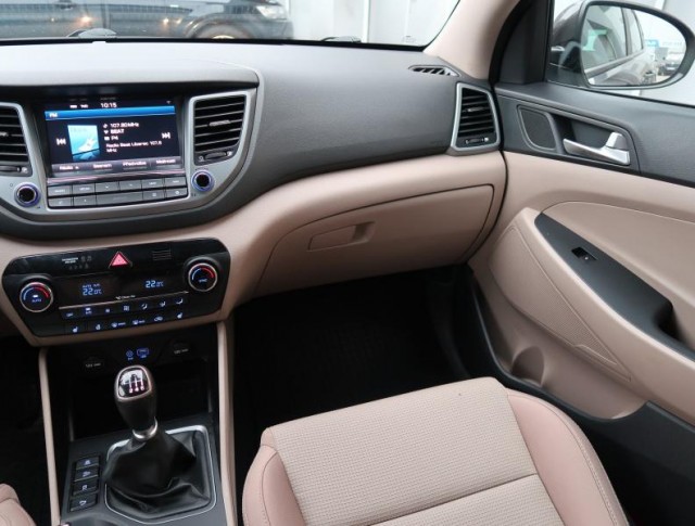 Hyundai Tucson  1.7 CRDi 