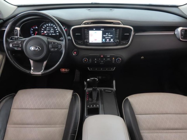 Kia Sorento  2.2 CRDi 