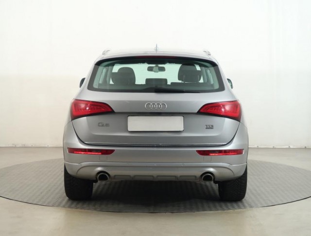 Audi Q5  3.0 TDI basis