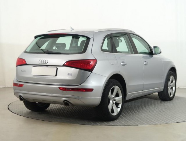 Audi Q5  3.0 TDI basis