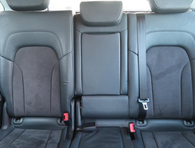 Audi Q5  3.0 TDI basis