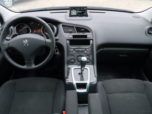 Peugeot 5008  1.6 HDi Active Pack