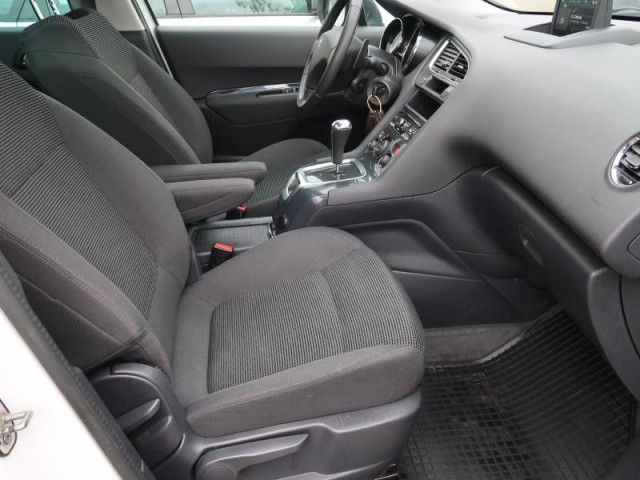 Peugeot 5008  1.6 HDi Active Pack